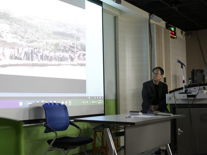 「良師在嶺東數媒」，音樂書生靳鐵章教授傳承學生音樂創作與編曲經驗圖片